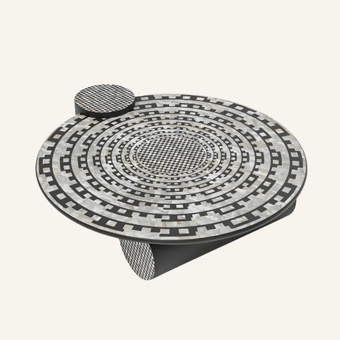 Round mosaic table with black 